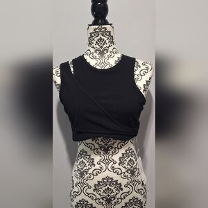 NWT Lrg Bllack Sports Bra